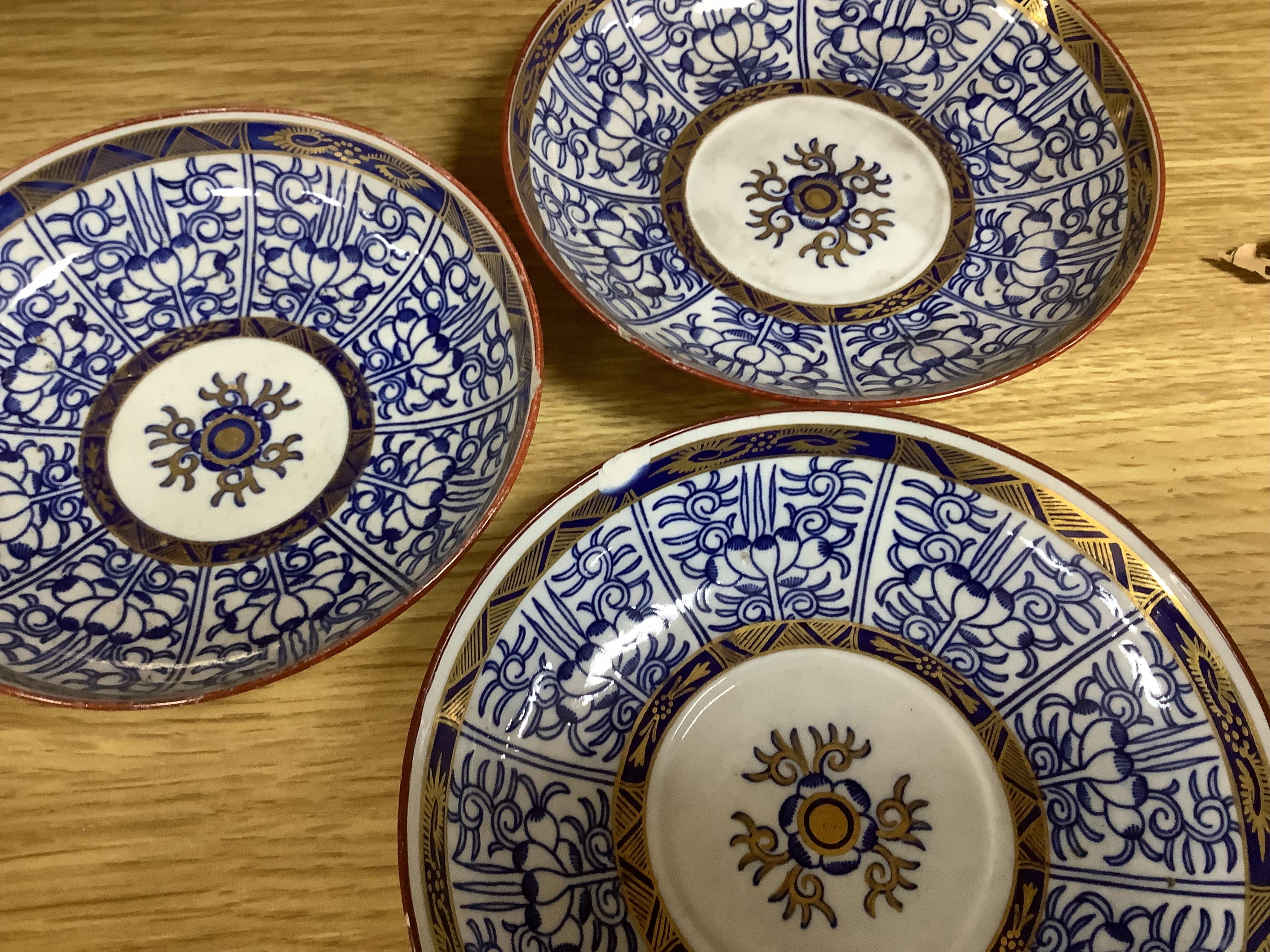 A collection of Worcester Royal Lily pattern tea and coffee wares, late 18th/early 19th century, largest 22cm wide